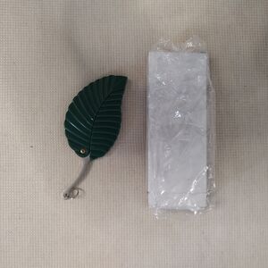 Green Leaf-Shaped Bag Hook
